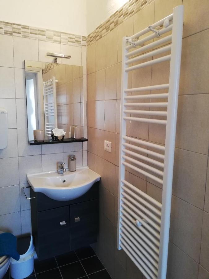 Bed And Breakfast Porta Romana Оменья Экстерьер фото